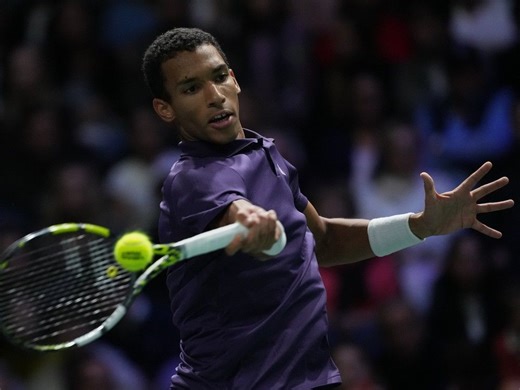 Montrealer Félix Auger-Aliassime reaches Paris Masters final after straight-sets win