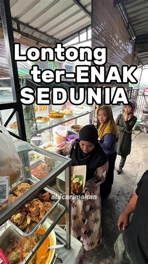 Lontong Ter enak seDunia: Lontong Sarapan Medan Pakai Telur Rp12rb