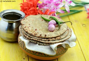 Bajra Roti Recipe (Bajre Ki Roti)