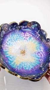 283K views · 5.1K reactions | Cuando empecé con la resina no tenía ni un peso  Hoy vendo mis accesorios y enseño a otras mujeres emprendedoras como vos Te regalo 2 clases GRATIS para que aprendas desde cero ¿Querés empezar?  Tocá el enlace y entrá al grupo YA  https://chat.whatsapp.com/DNh1eFyml0gDLsM5JU9d6o | Yair Menendez | Facebook