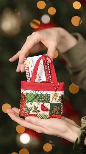 Make A Cute Tiny Tote Bag! #quilting #diy #giftideas