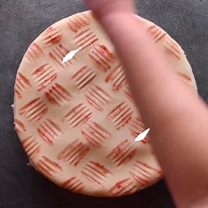 Baby, you’re the apple of my pie! 10 creative pie designs for every flavor! 😍🍎 | MetDaan Yummy