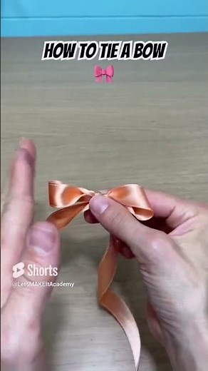 Bow tying hack that saves time #lifehack #ribbon