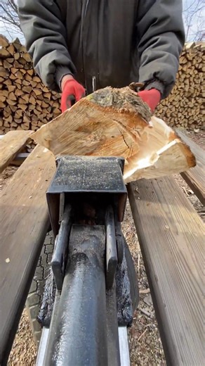 10K views · 41 reactions | Firewood close-up蝹 | Wood Splitting Machines | Facebook