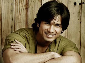 Shahid lashes out at Saif