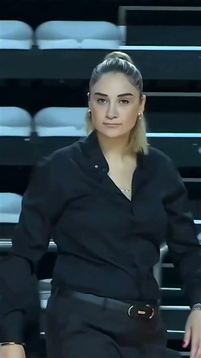 selen erdem beautiful basketball coach of turkey team #shorts #viralvideo #basketballcoach #1million