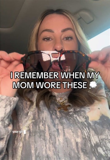 This tortoise shell pattern reminds me of sunglasses my mom used to wear. 😂 turns out, she had good taste. I love everything about these. Especially the price. 👀 Linking them below for yall! 👇 #sunnies #sunglasses #tortoise #retro #cheapsunglasses