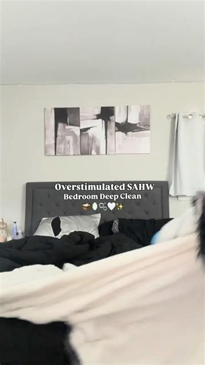 SAHW Bedroom Deep Clean 🧺🫧 #fypシ #asmr #shorts #cleaning #cleanwithme #cleaningmotivation