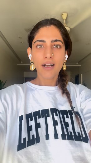 Let’s talk about something obtuse shall V? 🤣 #KubbraCracksBadJokes #kubbracracksdadjokes #kubbrasait #love #happiness #joy #india #laugh #live #joke #triangle #circle | Kubbra Sait