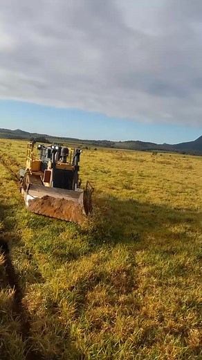 CAT D8 Bulldozer #boomchallenge #automobile #explorepage #excavator #fypシ #bulldozer #reels #viral #farming | Bulldozer Cambodia