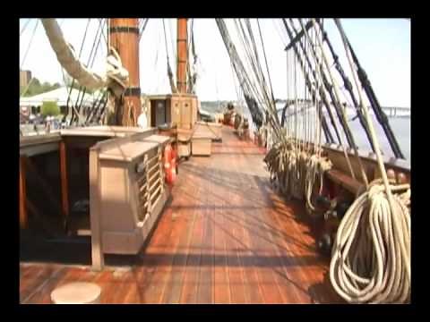 "HMS Bounty" visits Newburgh