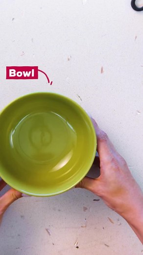 Preparing a nutritious bowl of Top Score Instant Maize Porridge only takes a few minutes. Available at leading grocers across South Africa.