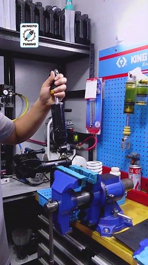 Shock Rebuild by AVMOTO☝️ #AVMOTOTUNING #8YearsOfSuspensionTuning #imitatedneverduplicated #fyp | Avmoto Sales