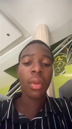 #humourivoiriens🇨🇮 #immature225🇨🇮 Mon frère pour la voix off 🤣🤣NB: j’ai dit Dioula pour que tout le monde utilise le son.( j’ai pas dit que c’est ethnie donc arrêtez vos débat inutile dans les commentaires merci)