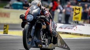 He raced to the first NHRA win for Harley-Davidson in 2004… 15 years later Andrew Hines gets the 100th victory! Arby's #SouthernNats | NHRA