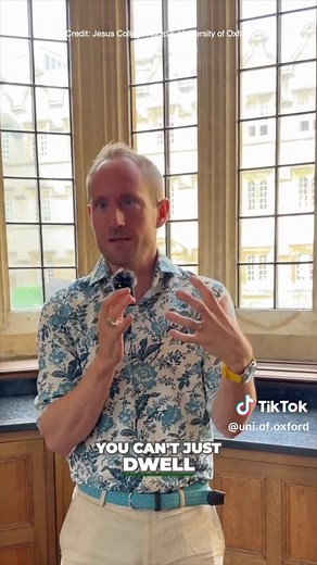 'It's a person who has judgment, who thinks carefully about all the different possibilities before jumping to a conclusion.' @JesusCollege’s Matt Williams explains why critical thinking is so important at Oxford University and how to develop the skill. 🎬 Instagram | Jesus College Access (first published September, 2025) #oxforduniversity #criticalthinking #thinking