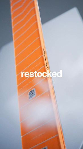 Mirus Cor is Back! The Mirus Cor is a ski object born of performance and design, to achieve an alliance between two worlds: freestyle and the most angular carves of the moment. Built with a long rocker tip and a swallow tail, it should be skied short to play on piste and with the most playful sidehits. It speaks carving in a blackcrows way, also designed as a true freestyle all terrain. Accessible, solid and creative in every respect. | black crows skis