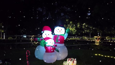 5 Ft Christmas Inflatables Snowman Family Outdoor Decoration with Built in LED Lights Blow ups Christmas Snowman Decoration, Xmas Inflatable Decor for Lawn Garden Yard and Holiday Party