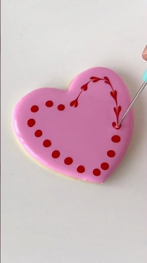 Relaxing Wet-On-Wet Heart Cookie Decorating 💗 | Satisfying Royal Icing
