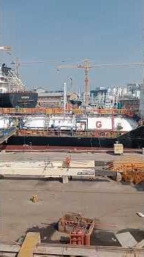 LCT pengangkut alat-alat berat