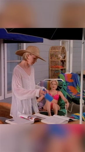 Beverly Hills 90210 on Instagram: "Kelly doesn’t want to go for a swim, Donna! #beverlyhills90210 Now Streaming on Paramount+"