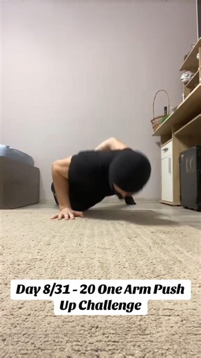 Day 8/31 - 20 One Arm Push Up Challenge 💪🏻🔥 #shorts #onearmpushups #fitness