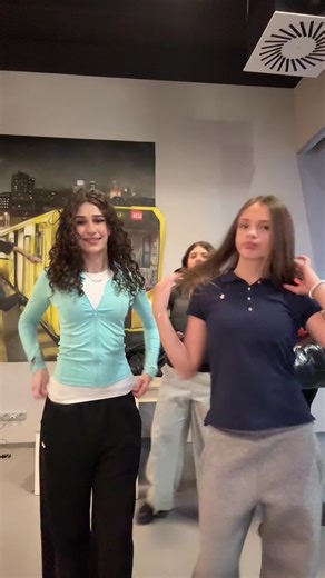 Synchronous Moments with Friends