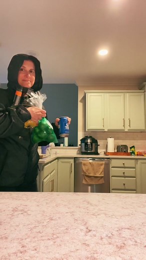 How to Make a Refreshing Beerrita with Bud Light | Jamie Foster Kitchen