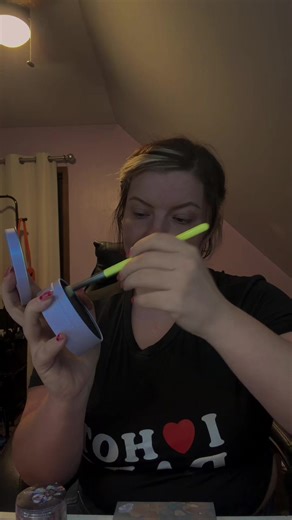 I love a good color switch! These are so easy to use, doesn’t take up space, and you cannot spill any liquid all over your vanity/desk #makeup #makeuptools #colorswitch