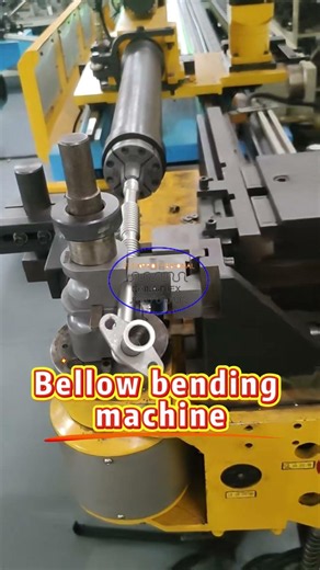 Bellow bending machine