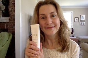 54-year-old Kathy says, “What I love about Boom products is how they make me feel—how they make my skin feel and how they make me feel about myself.” Today, Kathy shares with you her favorite Boom skincare products. 🧖‍♀️💛 Watch the video below to find out how these Boom help Kathy feel so very good. https://bit.ly/kathysfeelgoodskincaretips #proage #skincare #brandambassador #exfoliate #moisturize | BOOM Beauty
