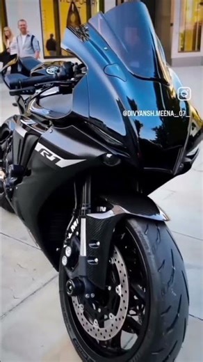 R1 leni thi R15 le aaya😅😅😁#viral #shortvideo