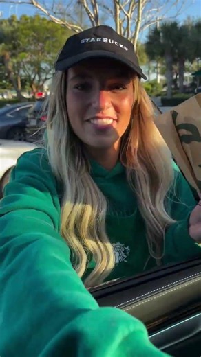 Starbucks barista hacks to make them remember your order.