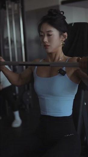 Stunning Muscle Girl: Insane Fitness Motivation!