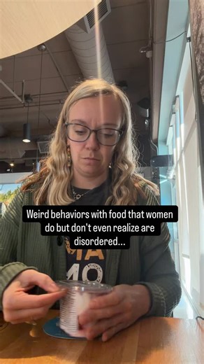 Rachel Frost | Eating Disorder Recovery Coach on Instagram: "✨5 Weird Food Behaviors Women Do That Are Actually Disordered (and don’t even realize)✨ (#3 will hit you HARD…) I see these every single day in women who swear they’re “fine with food.” But these are the sneaky little habits that keep you stuck in food fear, body obsession, and diet-culture autopilot—without you even realizing it. Here are the 5 most common ones 👇 1️⃣ Eating less than everyone else at the table “just to be good.” You’