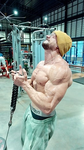 Jo Lindner on Instagram: "Keep going. It’s a daily reminder bro🙏🏾"