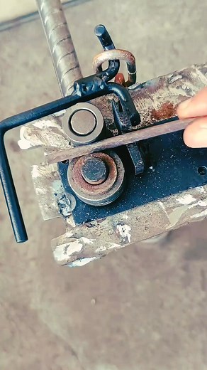 296K views · 582 reactions | Bending metal using tools that the craftsman has designed to make bending metal easier | Processed Steel | Facebook