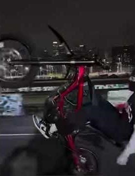 Looping with no helmet #wheelie red powder coat