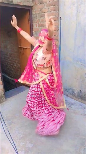 Desi Pahari Dance ❤️ #shorts​ #ytshorts​#dogrisong​ #dancevideo​ #viraldance​ #cutegirl​#dogrifolkso