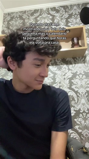 nao sabia q calendario mandava mensagem pelo whats #calendario #whats #ela