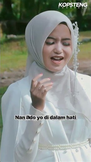 Minang Diva Candidate from the South Coast: Tiara Aulia Fitri - Bungo Dalam Jambangan #minang