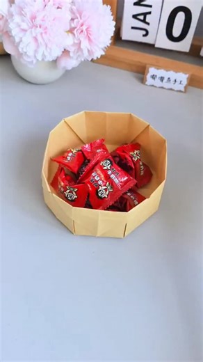 paper crafts creator | 🍿📄✨ Step by Step: Origami Snack Box ✨🎨 #fblifestyle #OrigamiSnackBox #PaperOrigami #PaperCraft #DIYCraft | Instagram