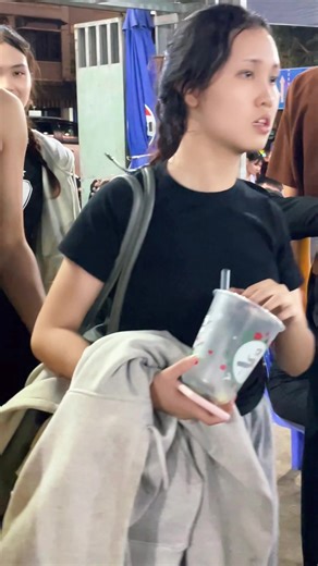 Trải nghiệm Lẩu Cù Lao cùng đội ngũ phục vụ nhiệt huyết