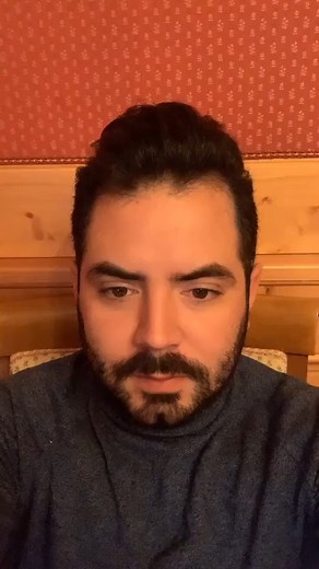 ¡En la punta de aquel cerro! 🐽 #joséeduardoderbez #BromaNoEsBroma | Jose Eduardo Derbez