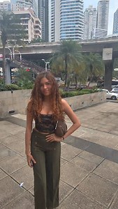 Can’t believe she thinks I’m famous 😂 #panama #panamacity #photographer #publicinterview #streetphotography_color | Malik Zambezi