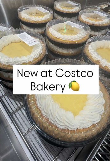 I just spotted this NEW lemon custard pie 😋🍋Actually looks really good if you’re into that sweet but tangy lemon vibe. It has a baked lemon custard filling, whipped topping, and a flaky pie crust. And it’s FOUR pounds.. #costcofinds #pie #costcobakery #lemonlovers #desserts