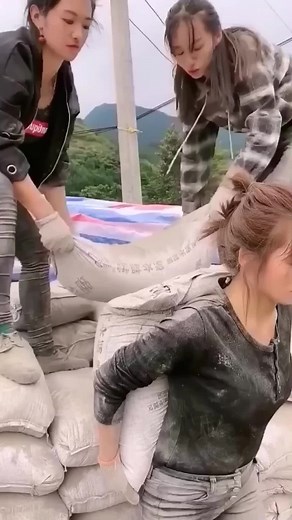 Hard-working Chinese Girls: A Glimpse into Their Vibrant Lives