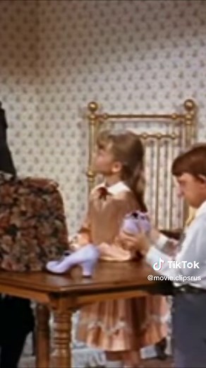 Mary Poppins - Magic bag - #marypoppins #magic #movie #film #fy #moviescene #filmclips