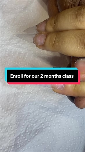 Enroll in Beginner Nail Tech Classes for Success