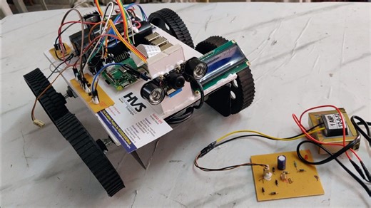 HVS-4658. Warfield Spy Robot with Face recognition system, Metal detection e-mail & night vision camera